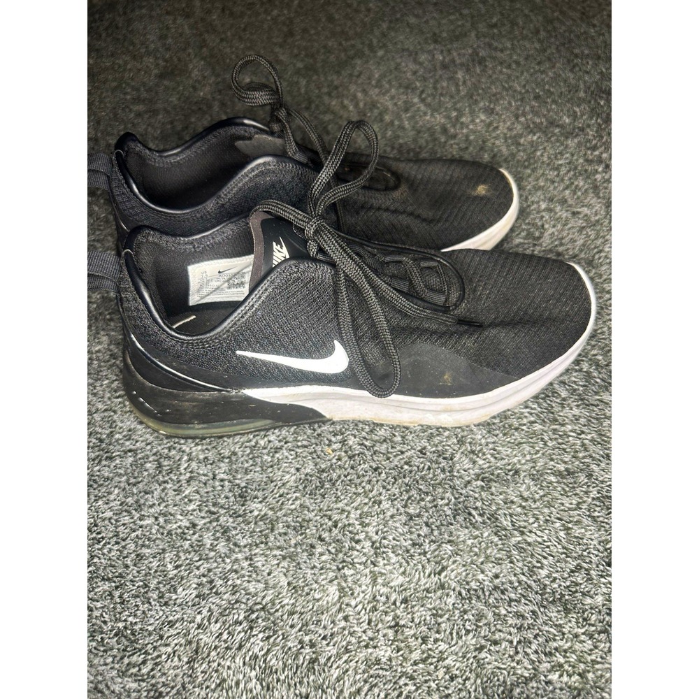 Nike Air Max Motion 2 Womens 7.5 Black White Running Shoes AO0352-007